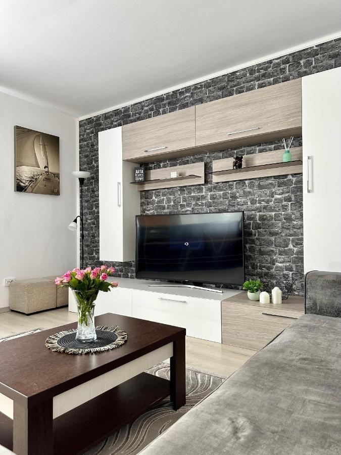 Appartement Apartament Iris à Sibiu Extérieur photo